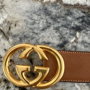 Tan leather Gucci belt